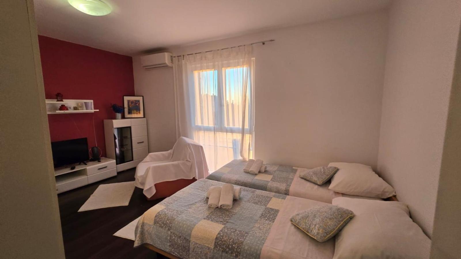 Studio Apartment Ljubica For 2 Persons 150M From The Beach Porec Ngoại thất bức ảnh